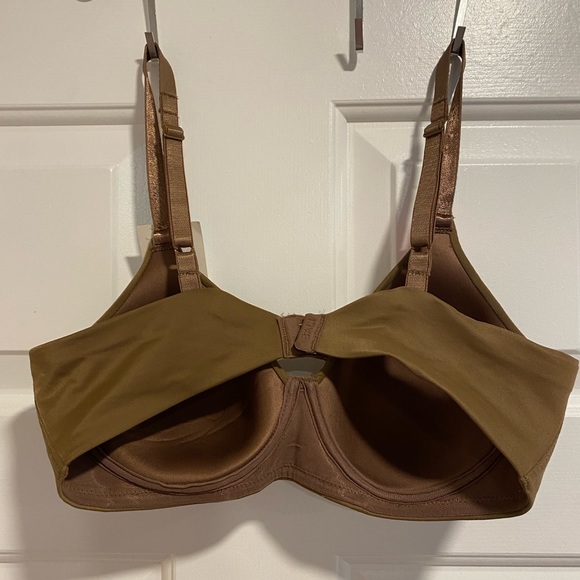 Bali Concealers Macy’s 34C WireFree Bronzed Bra NWT - Picture 3 of 9